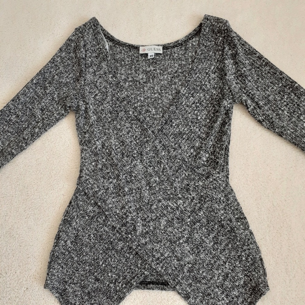 Guess Ribbed 3/4 Sleeve Top - Picture 3 of 5